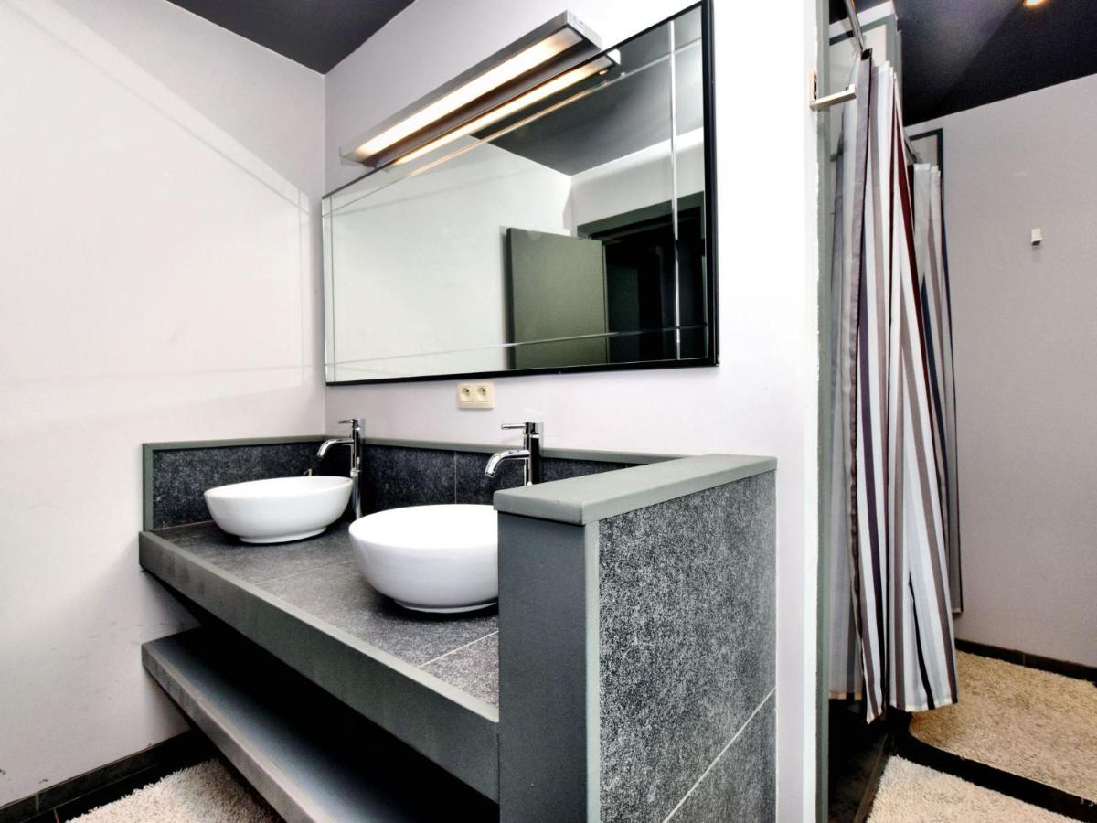 Beautiful Villa With Heated Outdoor Pool Manhay Ngoại thất bức ảnh