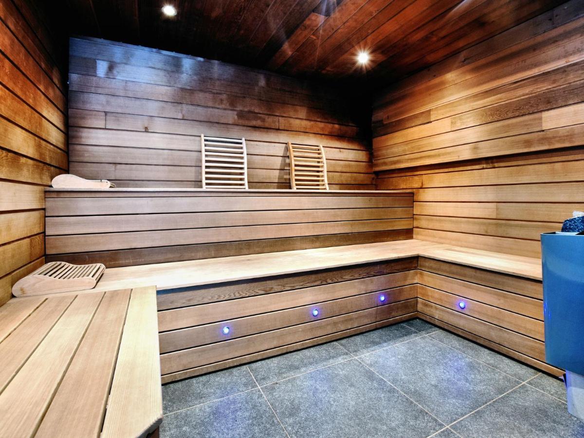 Beautiful Villa With Heated Outdoor Pool Manhay Ngoại thất bức ảnh