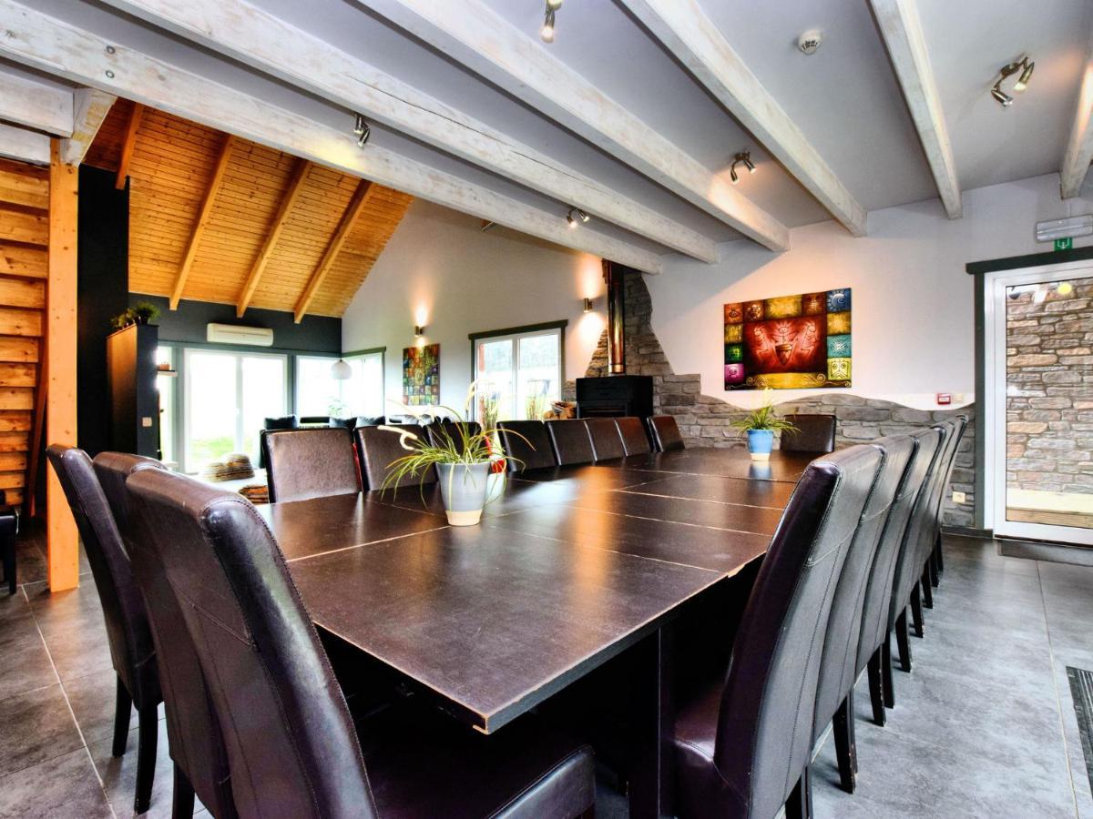 Beautiful Villa With Heated Outdoor Pool Manhay Ngoại thất bức ảnh