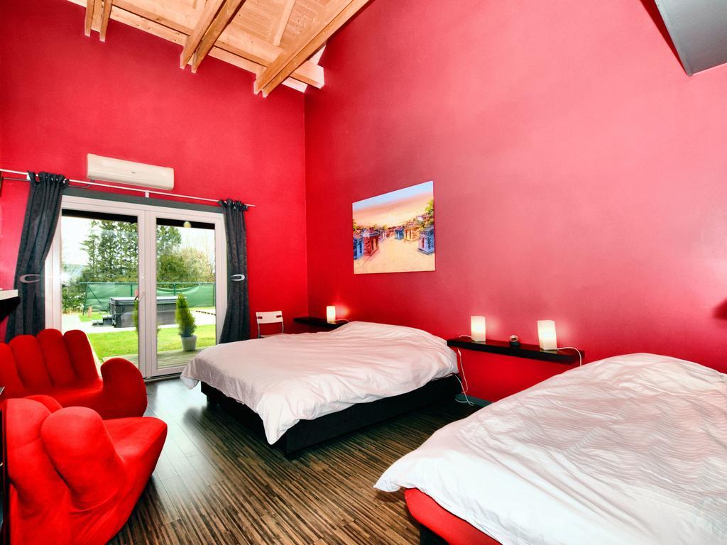 Beautiful Villa With Heated Outdoor Pool Manhay Ngoại thất bức ảnh